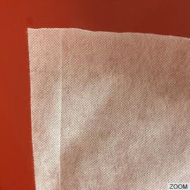 Rozpuszczalny w wodzie papier hafciarski z papieru nieprzemakalnego z polichlorku winylu